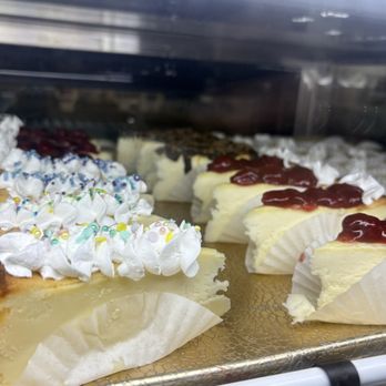 Naegelin's Bakery - Bakeries Near Me - New Braunfels, Texas