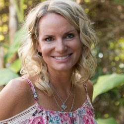 Lara Langdon PT, DPT, CSCS - Dr. Langdon PT, DPT, CSCS Owner