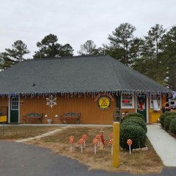 Spartanburg NE / Gaffney KOA - Decked out for Christmas.