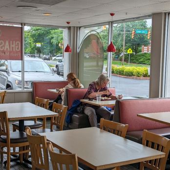 Ghassan's Fresh Mediterranean Eats - Spacious but needs some personality! - Mediterranean Near Me - Greensboro, North Carolina Ghassan's Fresh Mediterranean Eats - Spacious but needs some personality! - Mediterranean Near Me - Greensboro, North Carolina