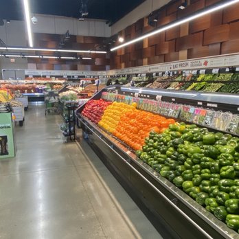 Pete's Fresh Market - Great produce well stocked and presented w/an abundance of selection - Grocery Near Me - Chicago, Illinois