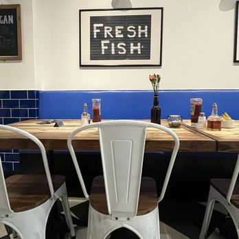 Hobson's Fish & Chips - The clean white/blue and natural wood table tops give it a very cool vibe - British Near Me - London, XGL
