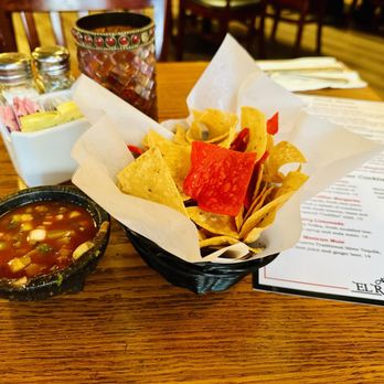 Avila's El Ranchito - tortilla and salsa - Mexican Near Me - Santa Ana, California Avila's El Ranchito - tortilla and salsa - Mexican Near Me - Santa Ana, California