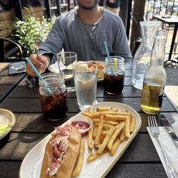 MTK Lobster House - Montauk Lobster Roll and Ron