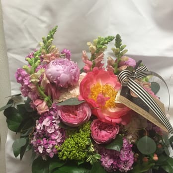 Brad Larsen Florals - Florists Near Me - Pasadena, California