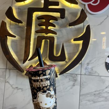 Tiger Sugar - Brown sugar boba + mochi + soy bean powder milk with cream mousse - Bubble Tea Near Me - Centreville, Virginia