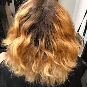 Vivaldi Salon Suites - Glendale - Amanda at Bombshell Beauties (Before) - Hair Salons Near Me - Glendale, Arizona Vivaldi Salon Suites - Glendale - Amanda at Bombshell Beauties (Before) - Hair Salons Near Me - Glendale, Arizona