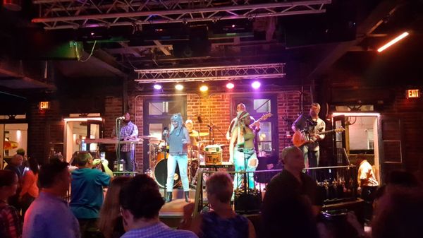 Bourbon Bandstand by null