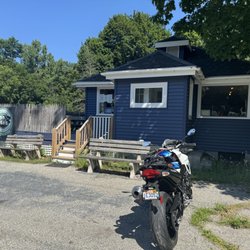 Papa Pete's - Parking in front and along the side.