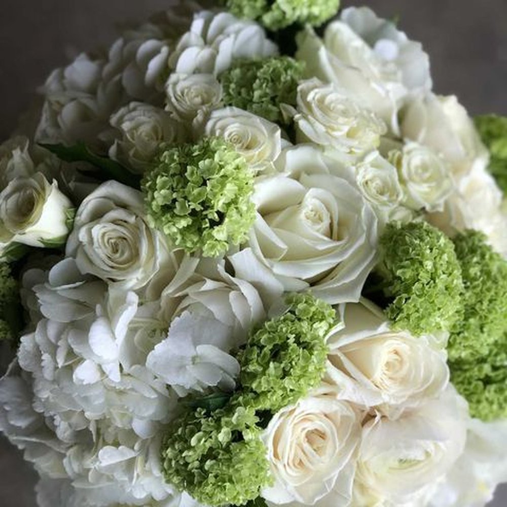 the mix floral arrangement - white & neutrals