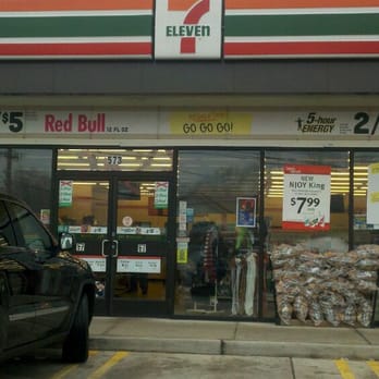 7-Eleven - the front of the store - Convenience Stores Near Me - Syosset, New York
