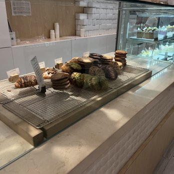 Butter Baker - Patisserie/Cake Shop Near Me - Toronto, Ontario