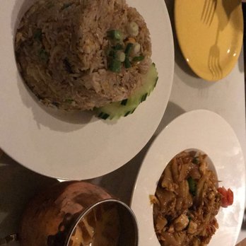 Kin'd - Drunken Noodles and Pineapple Fried Rice are a MUST - Thai Near Me - Fresh Meadows, New York