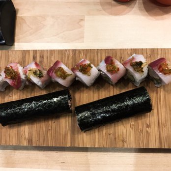 Ryú - Hamachi specialty roll (not listed on menu) - Sushi Bars Near Me - Montreal, Quebec Ryú - Hamachi specialty roll (not listed on menu) - Sushi Bars Near Me - Montreal, Quebec