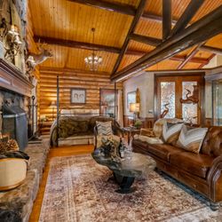 The Cinnamon Valley - Open Living Area