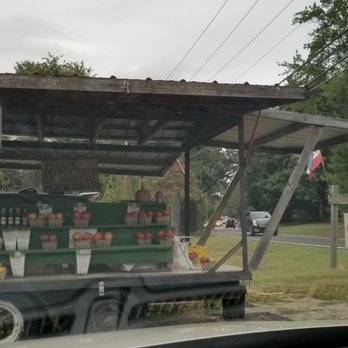 Crispens' Farm - pick up truck parked in front of a store - Farmers Market Near Me - Millersville, Maryland Crispens' Farm - pick up truck parked in front of a store - Farmers Market Near Me - Millersville, Maryland