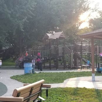 Lake Nokomis Triangle Park - Parks Near Me - Minneapolis, Minnesota Lake Nokomis Triangle Park - Parks Near Me - Minneapolis, Minnesota