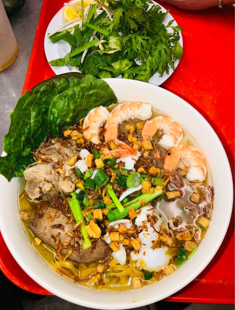 Fantasy Club & Restaurant Logo