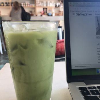Zendo Coffee - Iced matcha tea with macadamia milk - Coffee & Tea Near Me - Albuquerque, New Mexico