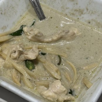 Long Beach Thai Restaurant - Green Curry Chicken - Thai Near Me - Long Beach, California Long Beach Thai Restaurant - Green Curry Chicken - Thai Near Me - Long Beach, California