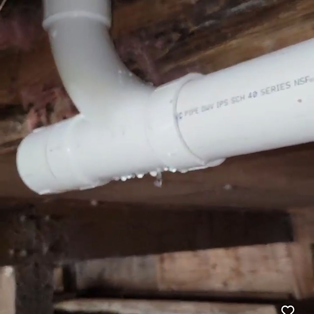 Super Plumbers - Screenshot of a video showing water free-flowing outside the pipes - Plumbing Near Me - Tyler, Texas Super Plumbers - Screenshot of a video showing water free-flowing outside the pipes - Plumbing Near Me - Tyler, Texas
