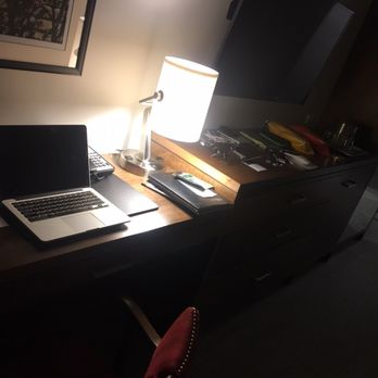 The Hotel at Oberlin - Work area desk - Hotels Near Me - Oberlin, Ohio The Hotel at Oberlin - Work area desk - Hotels Near Me - Oberlin, Ohio