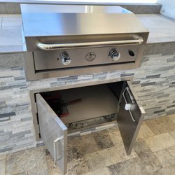Wholesale BBQ Islands - Le Griddle...to cook Teppanyaki?  Crepes?  Burgers?  Breakfast bar?  Yes!  Also note the quality doors with built-in paper towel holder!