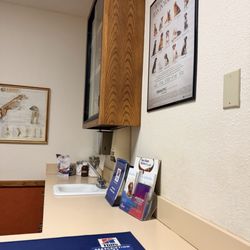 Amber Oaks Veterinary Hospital