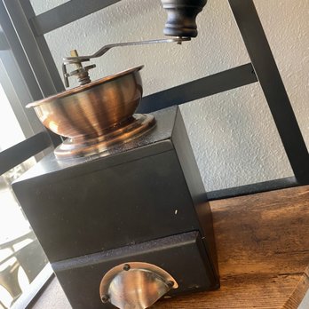 Haraz Coffee House - Coffee & Tea Near Me - Pearland, Texas
