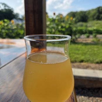 Rough Cut Cider House - Cideries Near Me - Tolland, Connecticut Rough Cut Cider House - Cideries Near Me - Tolland, Connecticut
