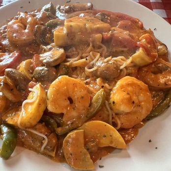 Joe's Italian Restaurant - Primavera entree with Shrimp. It had grilled bell peppers (green and red), zucchini, squash, and mushrooms in their pink sauce. - Pizza Near Me - Navasota, Texas Joe's Italian Restaurant - Primavera entree with Shrimp. It had grilled bell peppers (green and red), zucchini, squash, and mushrooms in their pink sauce. - Pizza Near Me - Navasota, Texas
