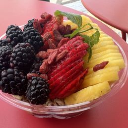 Açaí bowl with peanut butter, granola and Gigi berries!  So YUM!