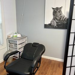 BB Nails - Waxing area