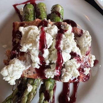 Split Rock Restaurant & Bar - Salmon with goat cheese and huckleberry drizzle - New American Near Me - Bigfork, Montana Split Rock Restaurant & Bar - Salmon with goat cheese and huckleberry drizzle - New American Near Me - Bigfork, Montana