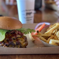 Ed's Burger Joint - Hawaiian Burger triple