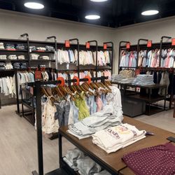 Abercrombie & Fitch Outlet