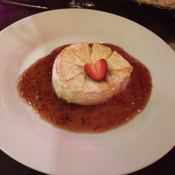 Restaurant Carmenere - Camembert with raspberry sauce - Restaurants Near Me - Acapulco, GRO