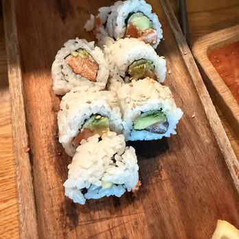 Aikan Sushi - Salmon roll - Izakaya Near Me - Northridge, California