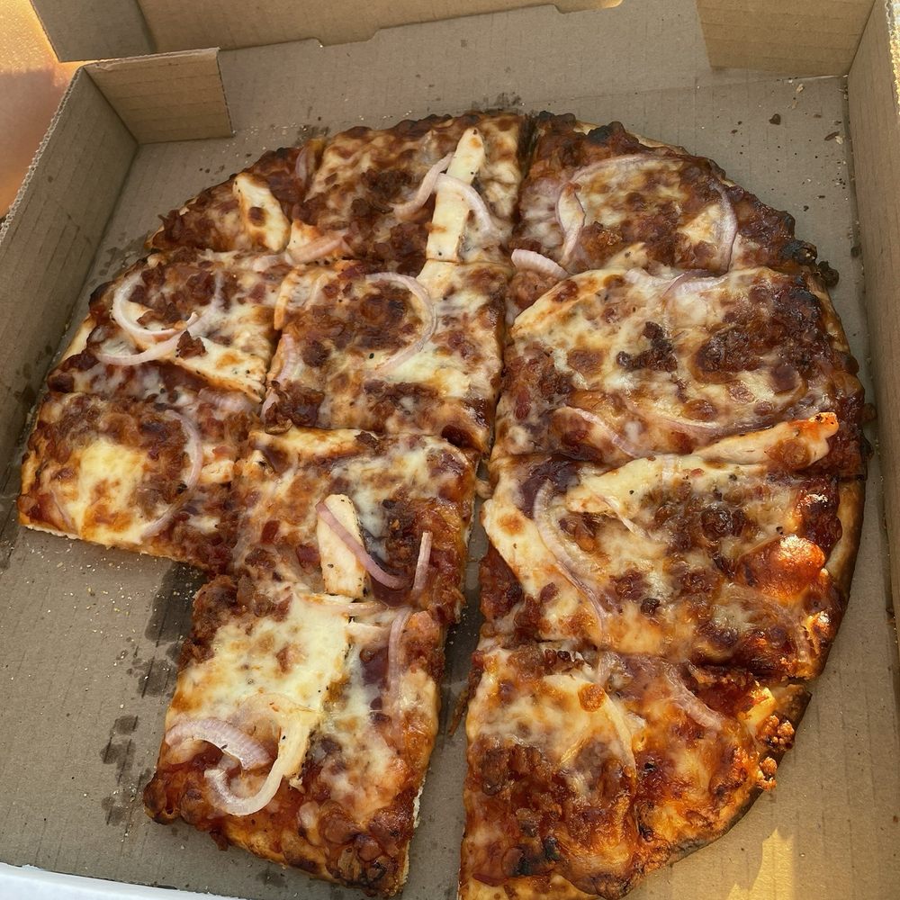 Pizza Mambo - BBQ Chicken - Pizza Near Me - Douglas, Michigan Pizza Mambo - BBQ Chicken - Pizza Near Me - Douglas, Michigan