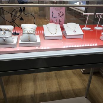 PANDORA - Jewelry Near Me - Orland Park, Illinois