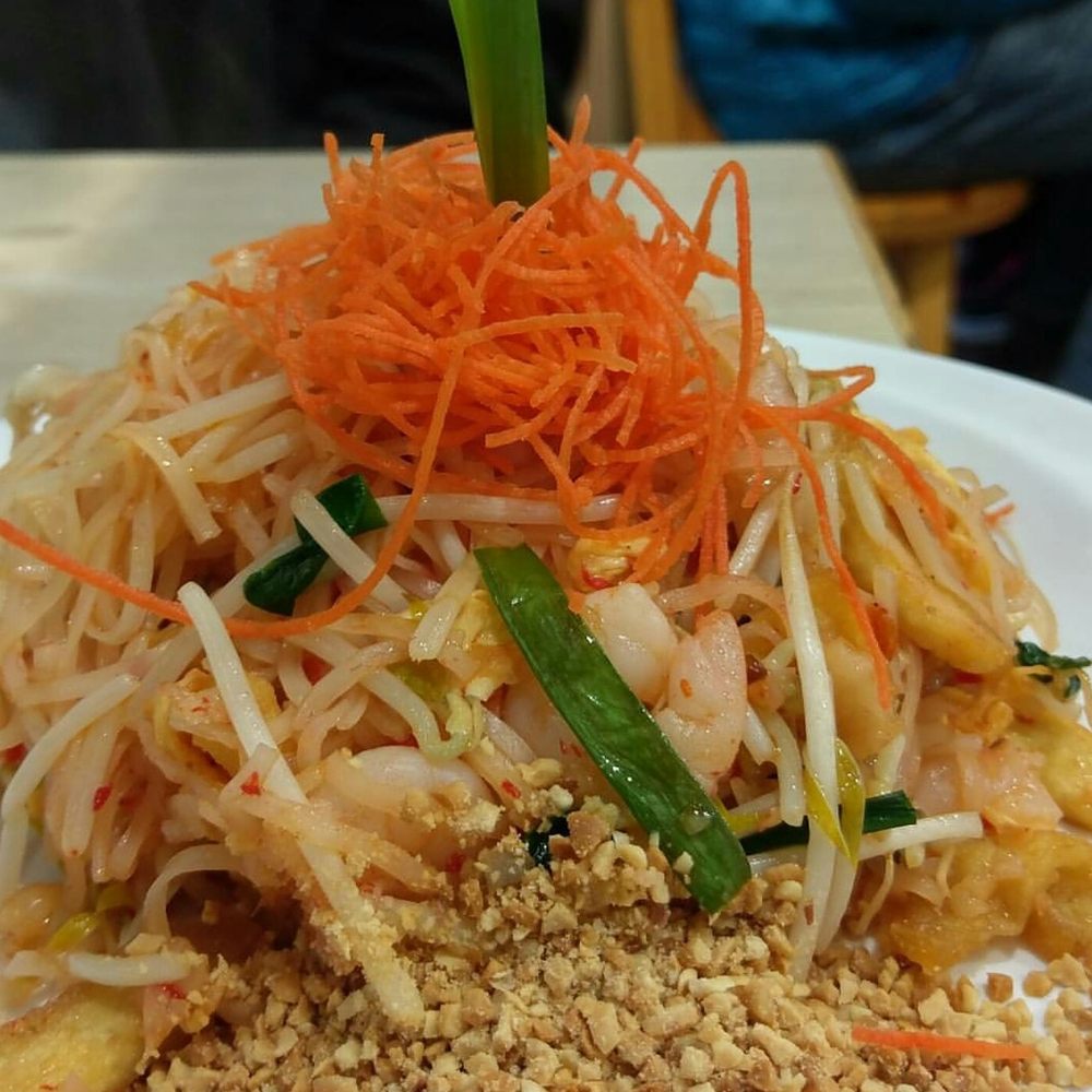 CHILI BASIL THAI Updated April 2024 25 Photos & 126 Reviews 385