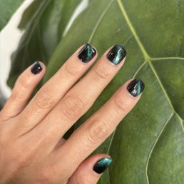 Northern lights vibe manicure Northern lights vibe manicure