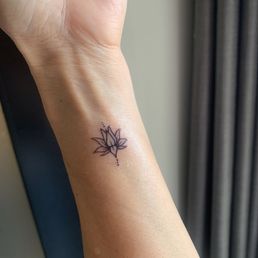 My cute little lotus to honor my father. Xoxo My cute little lotus to honor my father. Xoxo