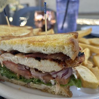 Duke's Bar & Grill - Grilled chicken sandwich - American Near Me - Riverside, California Duke's Bar & Grill - Grilled chicken sandwich - American Near Me - Riverside, California
