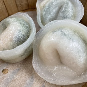 Ginger & Garlic - Seafood and Spinach Dumpling with Seafood - Dim Sum Near Me - Honolulu, Hawaii