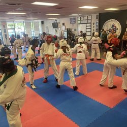 Pksa Karate Livonia - Learning self control and developing technique as well as increasing endurance through sparring.