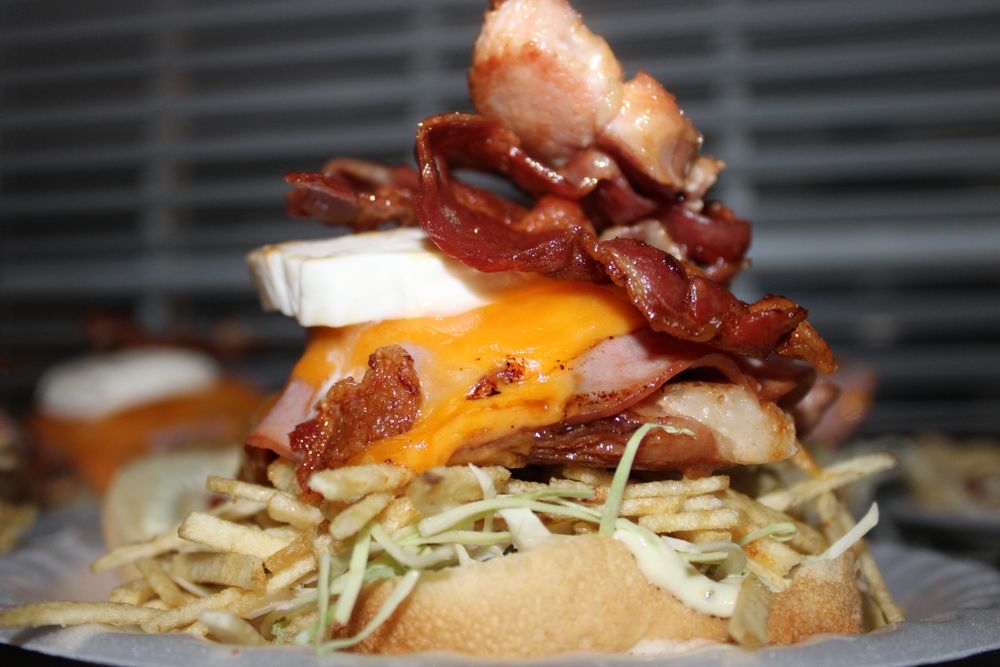 Mara Burger Logo