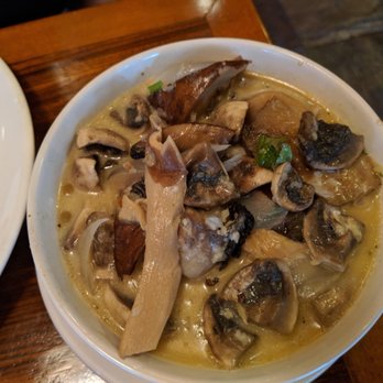 Martsa On Elm - Mushroom dish - Himalayan/Nepalese Near Me - Somerville, Massachusetts