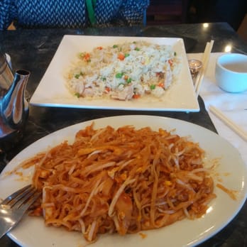 Pho Moonlight - Pad Thai and chicken fried rice. - Vietnamese Near Me - Kanata, Ontario Pho Moonlight - Pad Thai and chicken fried rice. - Vietnamese Near Me - Kanata, Ontario
