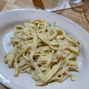 PaPa J's Twin Plaza - Spaghetti with Cacio e Pepe - Italian Near Me - Pittsburgh, Pennsylvania PaPa J's Twin Plaza - Spaghetti with Cacio e Pepe - Italian Near Me - Pittsburgh, Pennsylvania
